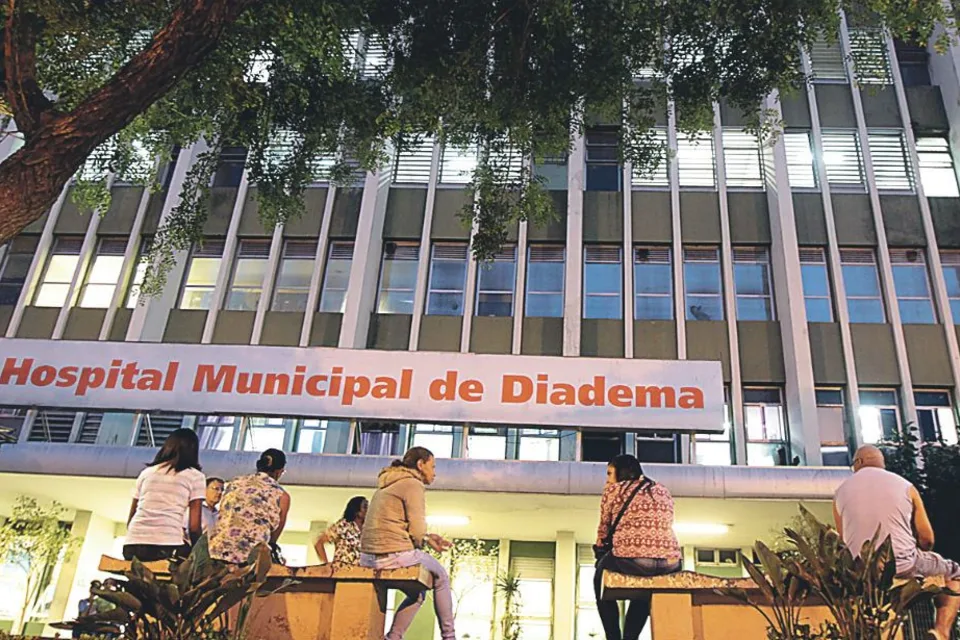 Referência visual de fachada ou unidade: Hospital Piraporinha